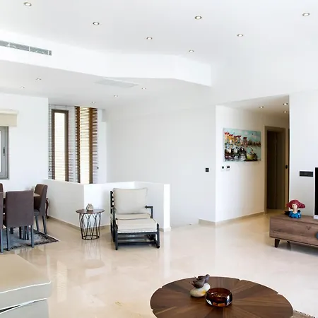 Park By Important Group Travel *